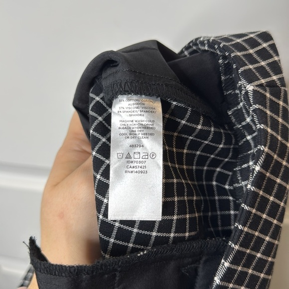 LOFT Petites Size 10 Marisa Black White Grid Cropped Stretch Trouser Pants $80 - Picture 12 of 13